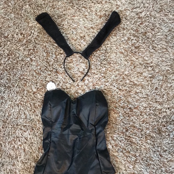Sexy bunny outfit/costume - Picture 4 of 7